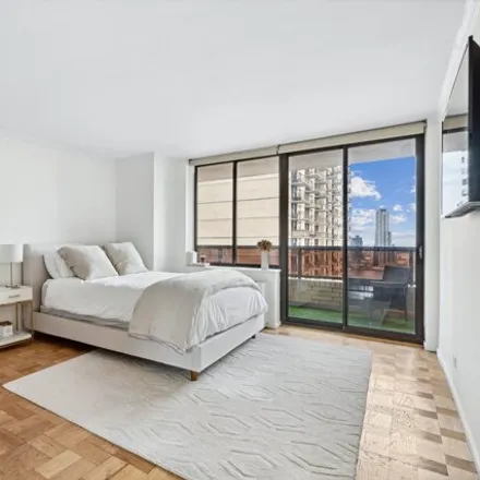 Image 6 - The Whitney, 311 East 38th Street, New York, NY 10016, USA - Condo for sale