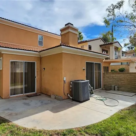 Rent this 3 bed apartment on 27763 Cold Springs Place in Santa Clarita, CA 91354