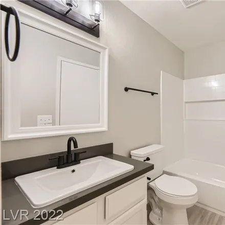 Image 9 - 576 Sellers Place, Sierra Vista Addition, Henderson, NV 89011, USA - Townhouse for sale