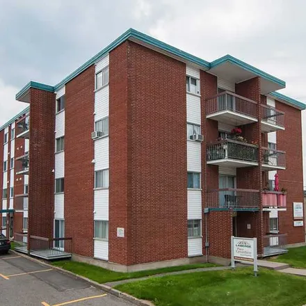 Image 1 - 2910 Boulevard Monseigneur-Gauthier, Quebec, QC G1E 2V2, Canada - Apartment for rent