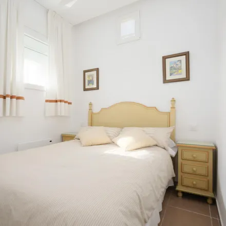 Rent this 1 bed apartment on Madrid in Calle de las Delicias, 36