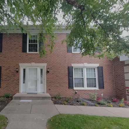 Buy this 4 bed house on 6766 Thomas Parkway in Rockford, IL 61114