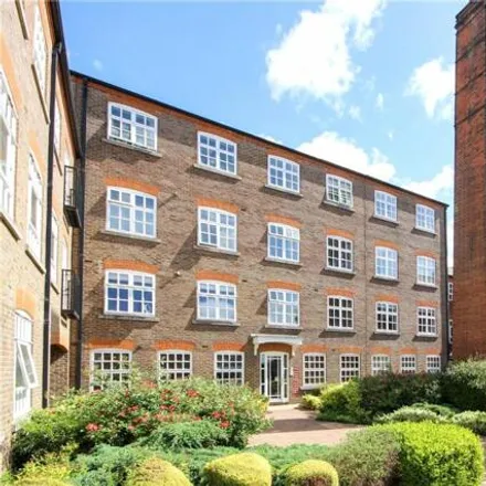 Image 8 - Burton's Biscuit Co., 74-78 Victoria Street, St Albans, AL1 3XH, United Kingdom - Apartment for rent