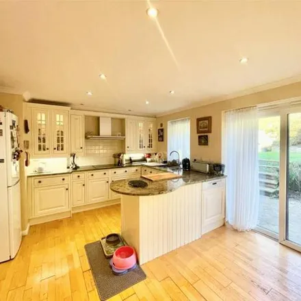 Image 4 - Rochester Close, Eastbourne, BN20 7TW, United Kingdom - House for sale