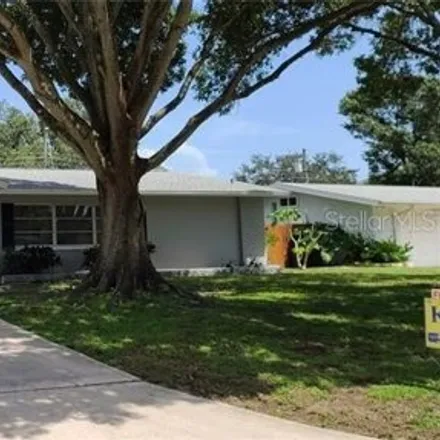Rent this 3 bed house on 1327 Fairfield Drive in Clearwater, FL 33764