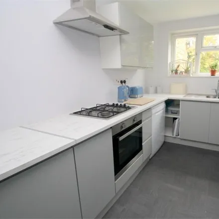 Rent this 2 bed apartment on Riverbridge Primary School Knowle Green Base in Knowle Green, Staines-upon-Thames