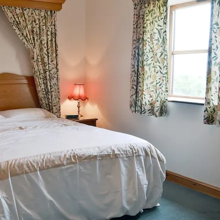 Rent this 2 bed townhouse on Bontnewydd in LL54 7YF, United Kingdom