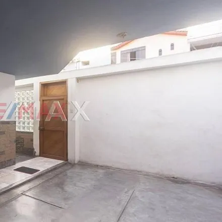 Buy this studio house on Institución educativa inicial Sagrado Niño Jesus in Cajay, Los Olivos