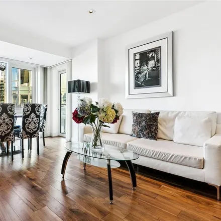 Rent this 2 bed apartment on 8 Kew Bridge Road in London, TW8 0FD