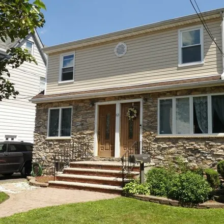 Image 1 - 63 Campbell Avenue, Clifton Border Hills, Clifton, NJ 07013, USA - House for rent