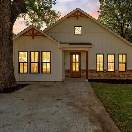 Buy this 4 bed house on 3020 East Edmond Avenue in Waco, TX 76707