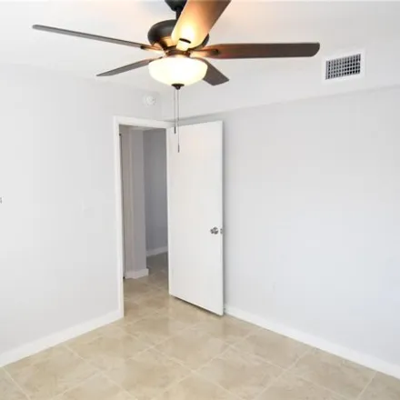 Image 9 - 1398 Northwest 61st Street, Liberty Square, Miami, FL 33142, USA - Apartment for rent
