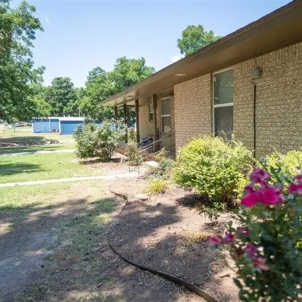 Image 4 - 704 E Seminole St, Wynnewood, Oklahoma, 73098 - House for sale