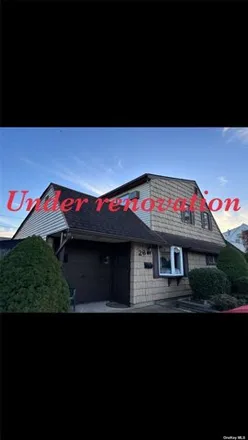 Rent this 5 bed house on 26 Redpoll Lane in Levittown, NY 11756