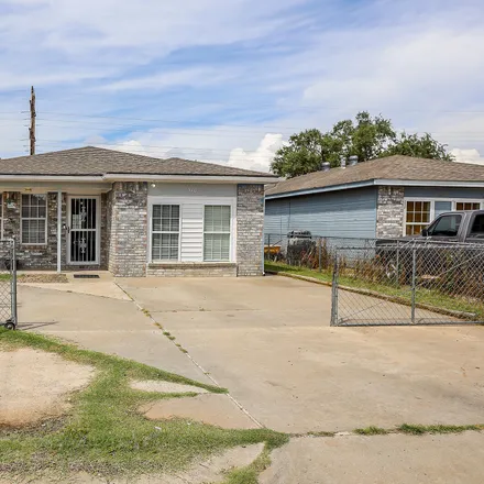 Buy this 3 bed house on 510 South Manhattan Street in Dumas Junction, Amarillo