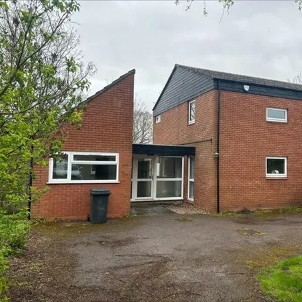 Rent this 4 bed house on Winward Road in Redditch, B98 0AZ