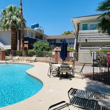 Image 8 - Las Vegas Country Club, Oakmont Drive, Winchester, NV 89109, USA - Apartment for rent