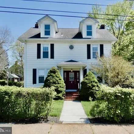 Buy this 5 bed house on 550 Woodland Drive in Bellefonte, New Castle County