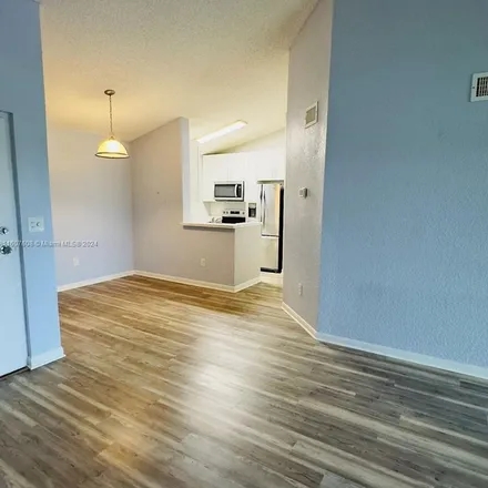 Image 3 - 2727 North Oakland Forest Drive, Broward County, FL 33309, USA - Apartment for rent