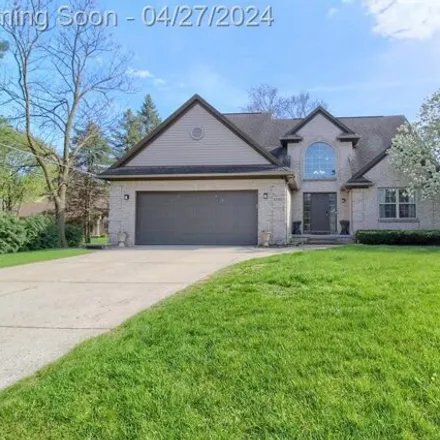 Buy this 5 bed house on 33337 Norfolk Street in Livonia, MI 48152