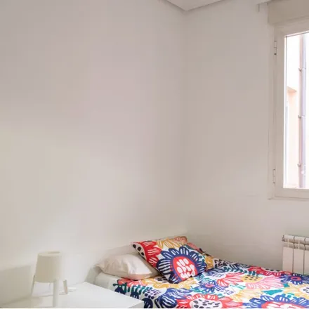 Rent this 8 bed room on Madrid in Calle de Emilio Carrere, 28015 Madrid