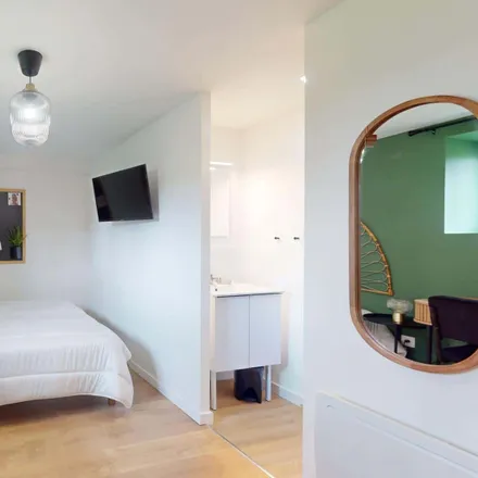 Rent this 2 bed room on 86 Rue Claude Bernard in 57070 Metz, France
