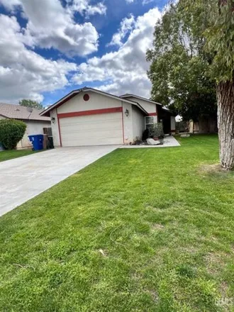 Buy this 3 bed house on 1175 Mable Avenue in Bakersfield, CA 93307