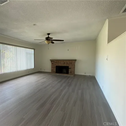 Image 3 - 9334 Rives Avenue, Downey, CA 90240, USA - House for rent