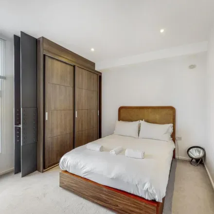 Image 2 - 101 Canterbury Road, London, NW6 5AL, United Kingdom - Apartment for rent