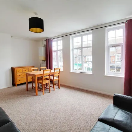 Rent this 2 bed apartment on Co-op Food in Brookmans Avenue, Brookmans Park