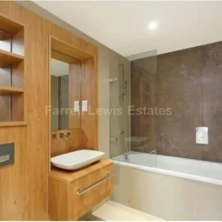 Image 2 - unnamed road, London, W3 7JQ, United Kingdom - Townhouse for rent