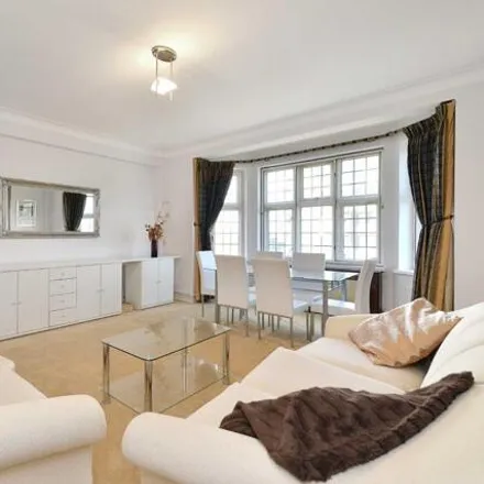 Image 1 - Wellington Court, 55-67 Wellington Road, London, NW8 9TA, United Kingdom - Room for rent