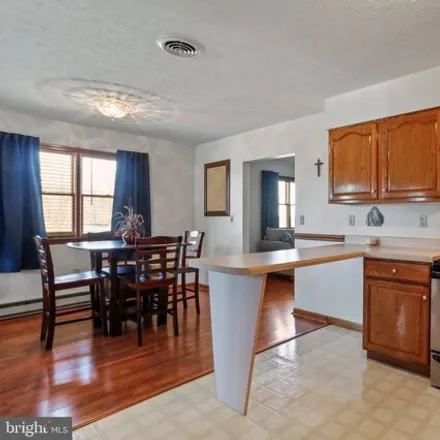 Image 9 - 810 Sunbury Avenue, Cumberland, MD 21502, USA - House for sale