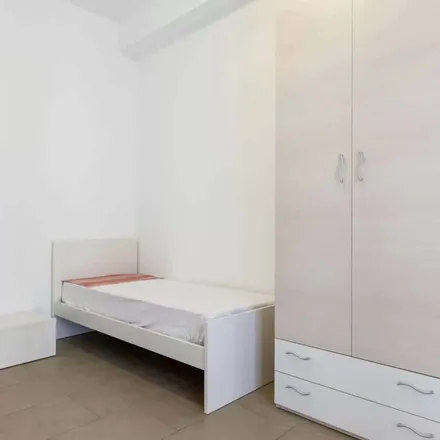 Image 7 - Via Alessandro Visconti d'Aragona, 22, 20133 Milan MI, Italy - Apartment for rent