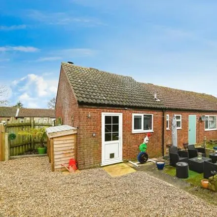 Image 5 - Crofts Close, Burnham Market, PE31 8JZ, United Kingdom - Duplex for sale