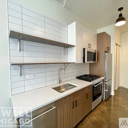 Rent this studio apartment on 1139 W Lawrence Ave