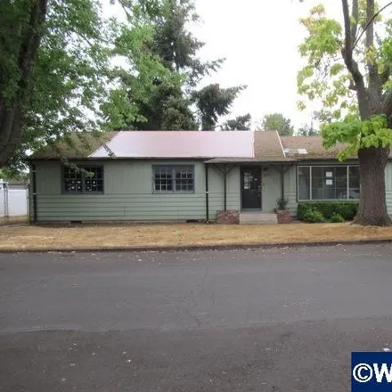 Buy this 3 bed house on 2735 Ladd Avenue Northeast in Salem, OR 97301