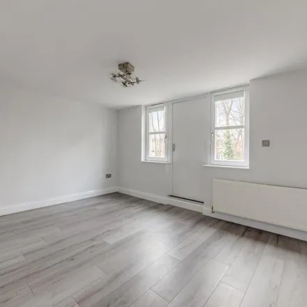 Rent this 1 bed apartment on 25 Crescent Road in London, N8 8AL