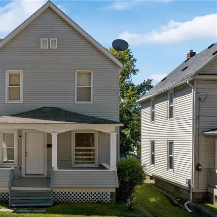 Buy this 4 bed house on 362 East Thornton Street in Akron, OH 44311