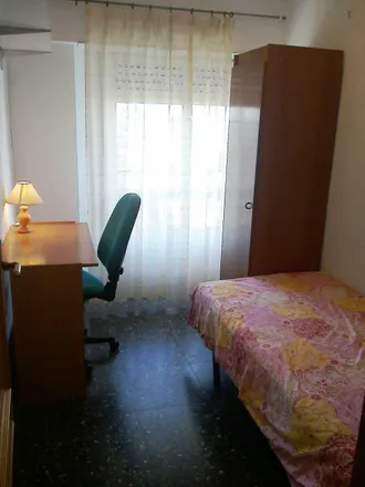 Image 1 - Carrer de Campoamor, 43, 46022 Valencia, Spain - Room for rent