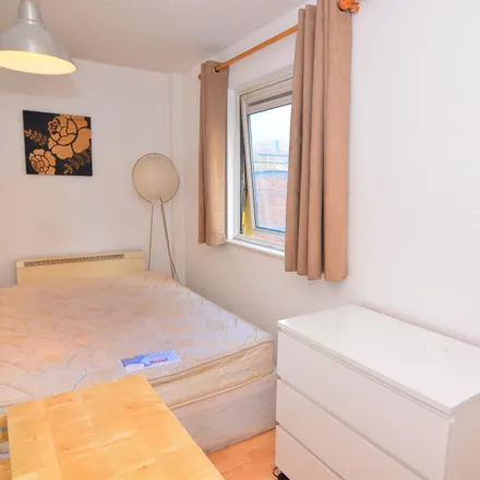 Rent this 4 bed room on Bogart Court in 2 Premiere Place, Canary Wharf