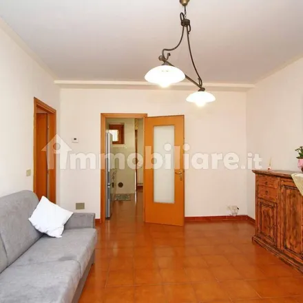 Image 4 - Piazza Musselburgh, 57013 Rosignano Solvay LI, Italy - Apartment for rent