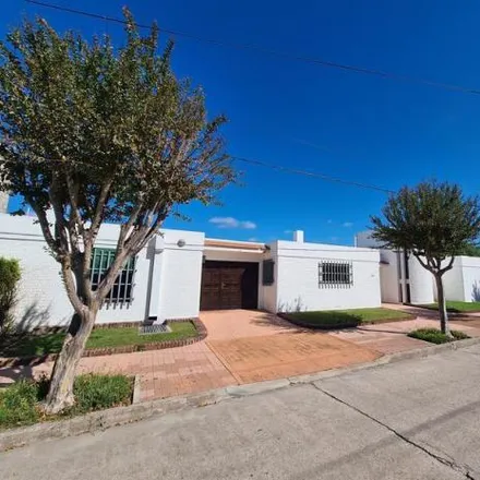 Buy this 4 bed house on Eva Perón 488 in Departamento Santa María, Alta Gracia