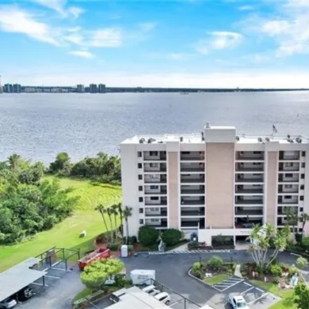 Buy this 2 bed condo on 4510 North Key Drive in Schooner Bay Condominiums, North Fort Myers