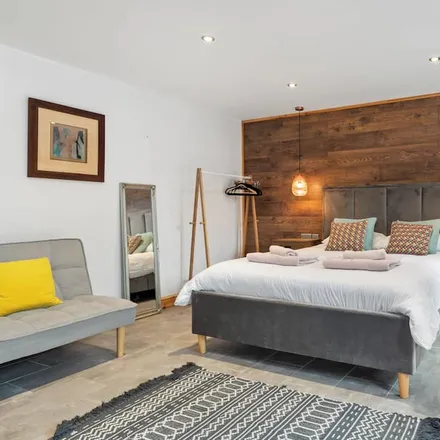 Rent this studio apartment on Haverfordwest in SA61 2QB, United Kingdom