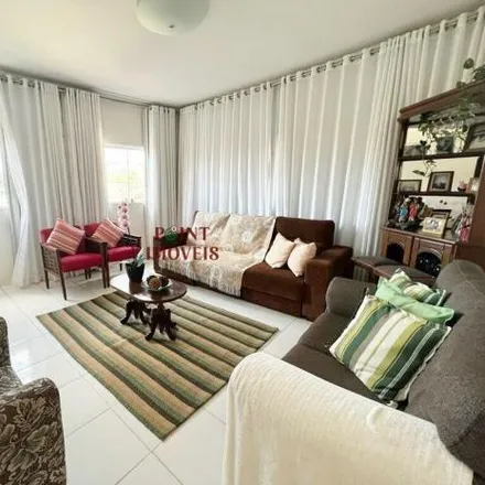 Buy this 3 bed house on Rua Chico Rei in Estrela do Oriente, Belo Horizonte - MG