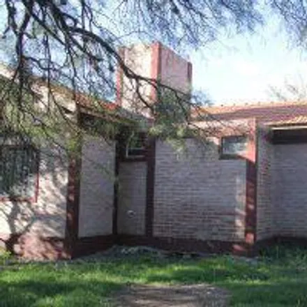 Buy this 2 bed house on Avenida Los Mandarinos in Junín, 5883 Municipio de Carpintería
