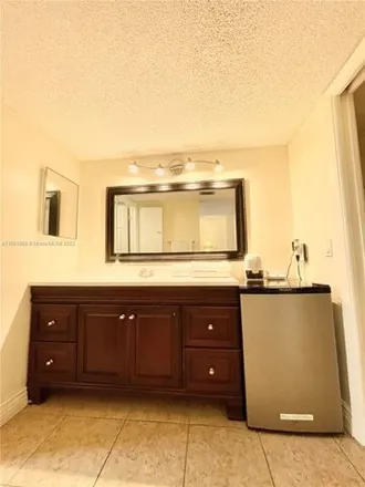 Image 9 - Hampton Boulevard, North Lauderdale, FL 33068, USA - Condo for sale