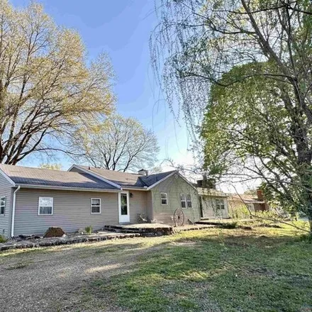 Buy this 3 bed house on 912 East Main Street in Warsaw, MO 65355
