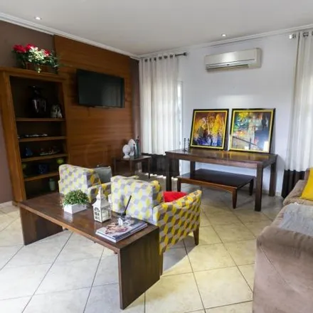 Buy this 4 bed house on Alameda Antônio Cominetti in Morato, Piracicaba - SP